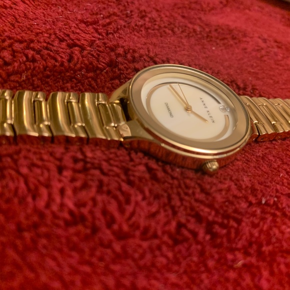 ANNE KLEIN WATCH - Picture 3 of 4